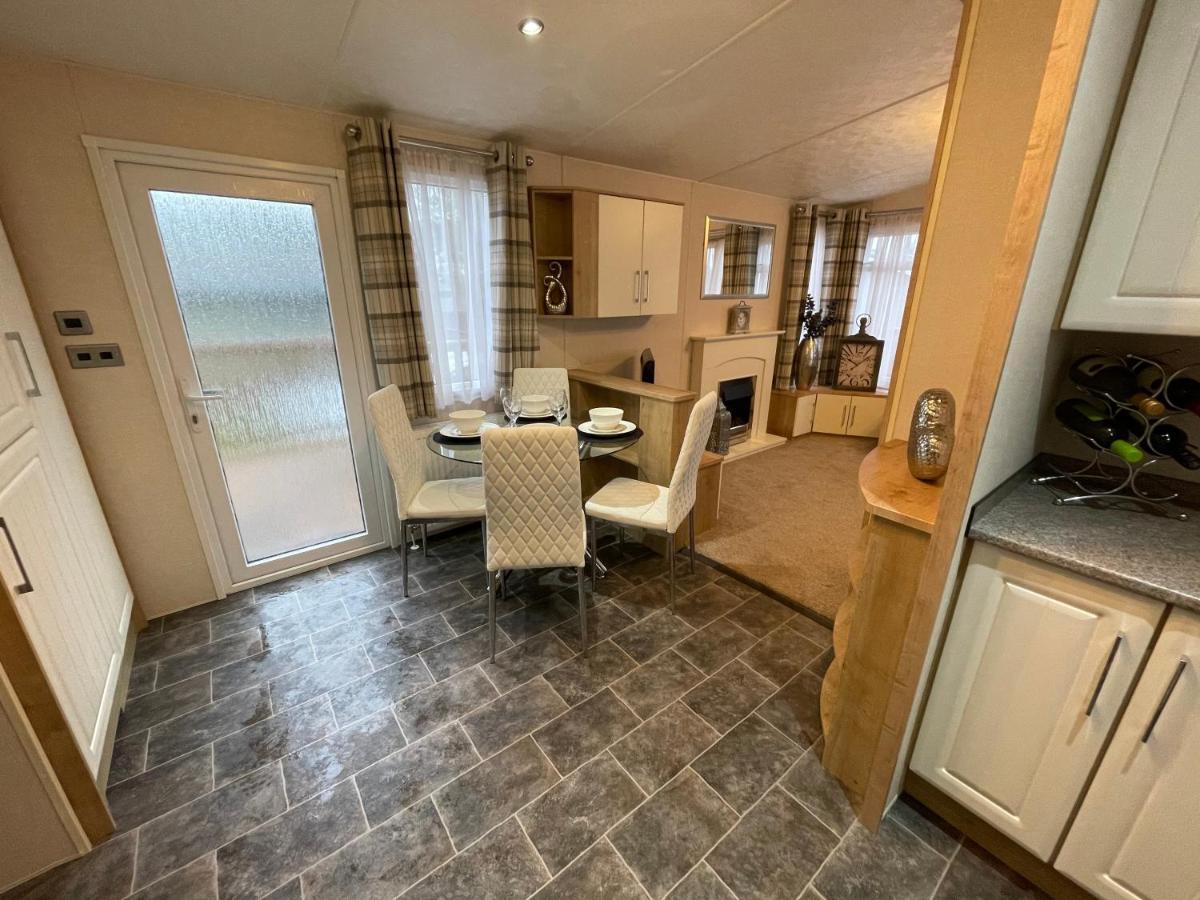 Two Bedroom Caravan At Lilliarsedge 杰德堡 外观 照片