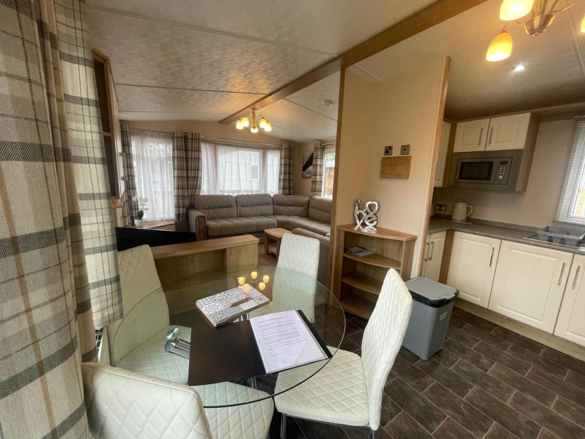 Two Bedroom Caravan At Lilliarsedge 杰德堡 外观 照片
